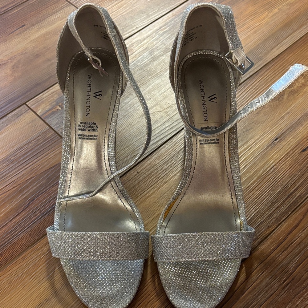 Worthington Glittering Silver Heels Size 8w